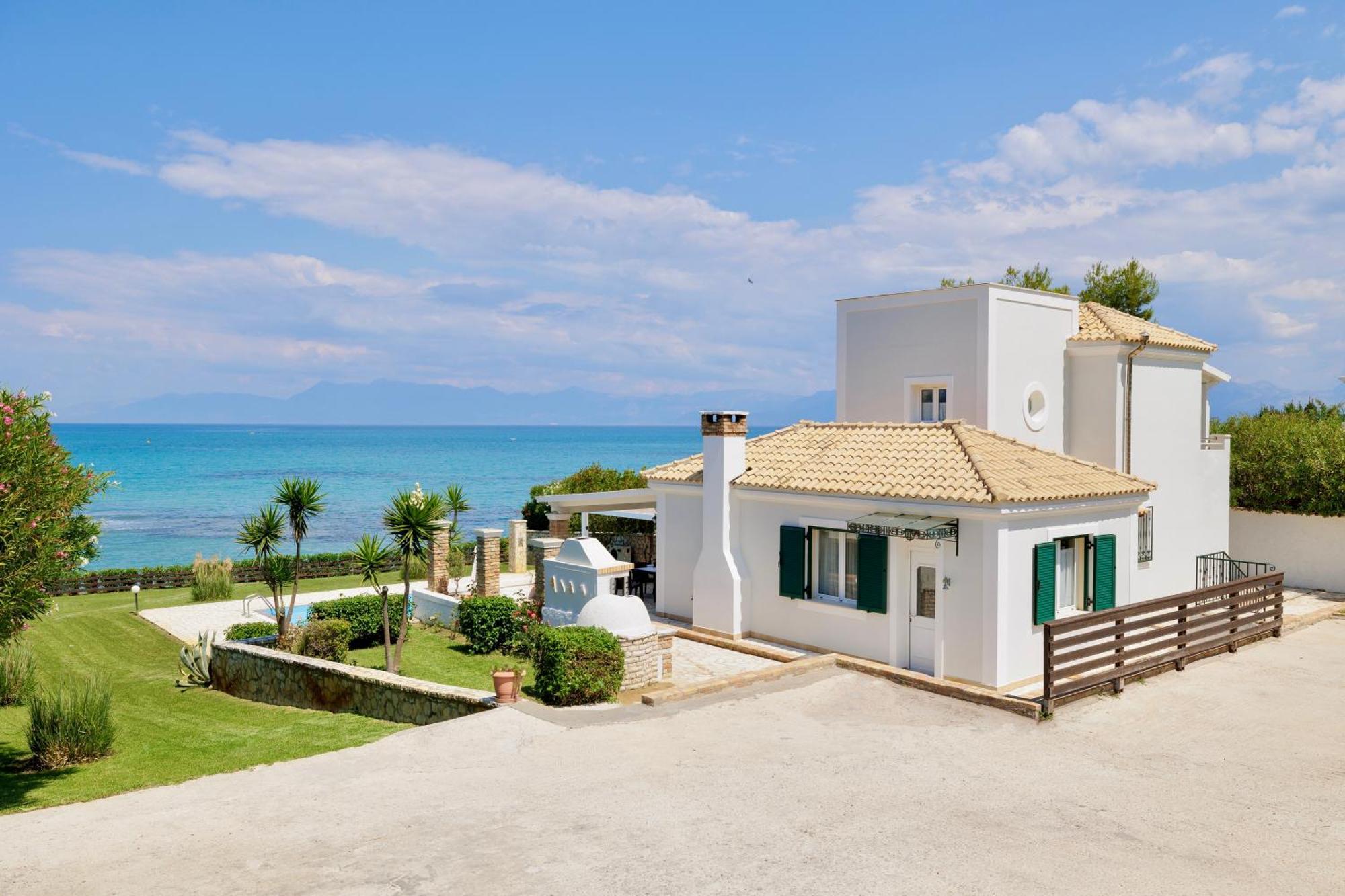 Beachfront Victoras - With Private Villa
