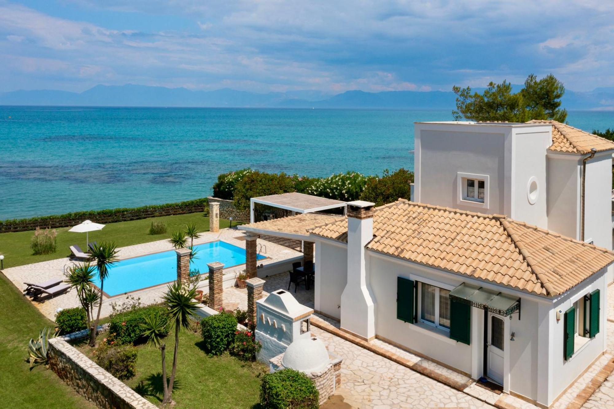 Beachfront Victoras - With Private * Sidárion